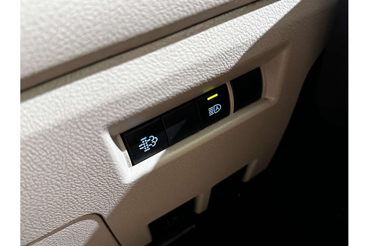 2020 Toyota Hiace  GDH300R LWB