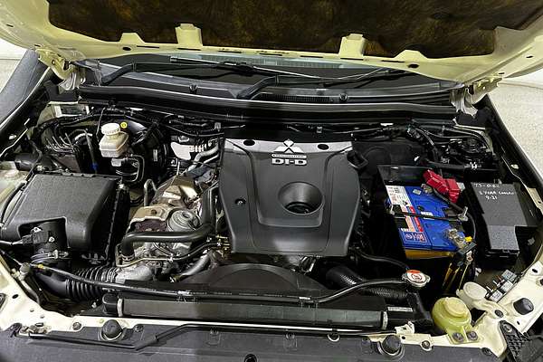 2016 Mitsubishi Pajero Sport GLS QE