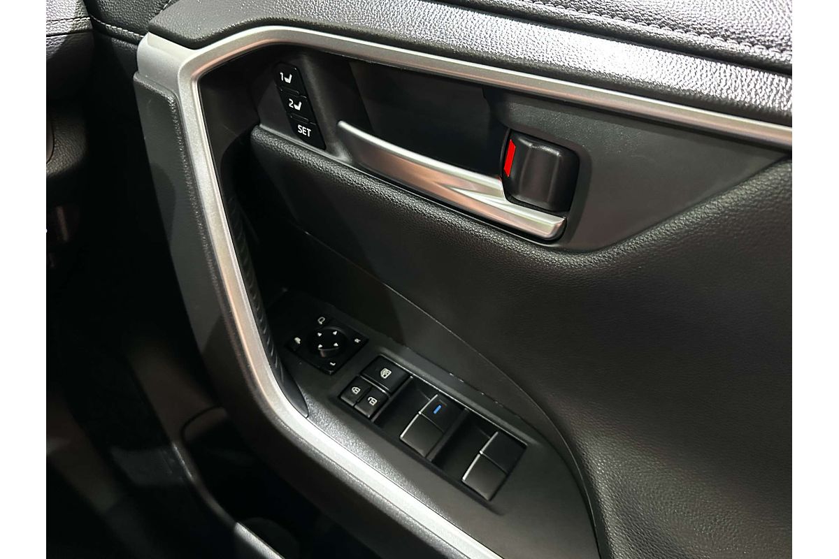 2020 Toyota RAV4 Cruiser AXAH52R