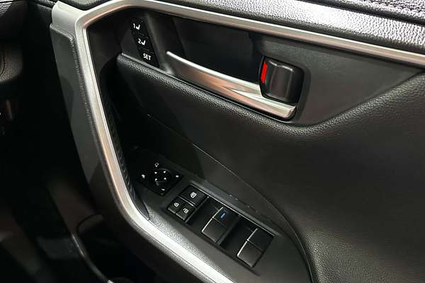 2020 Toyota RAV4 Cruiser AXAH52R