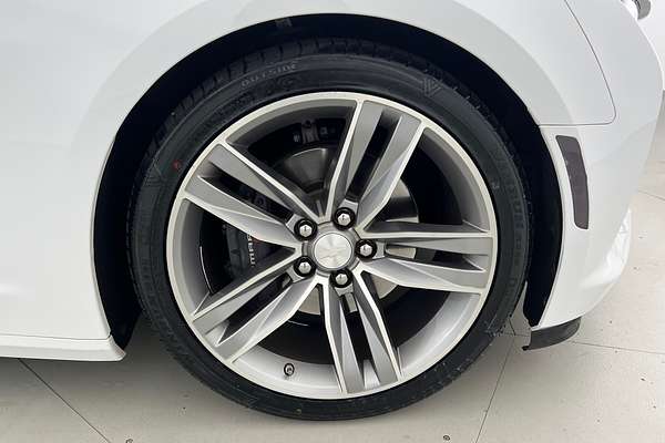 2018 Chevrolet Camaro 2SS thumb-18