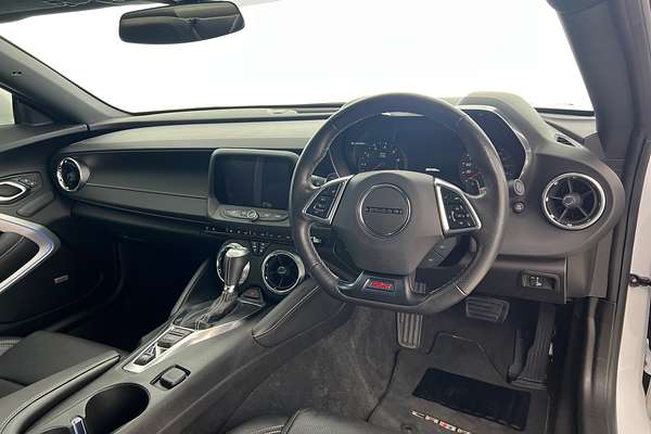 2018 Chevrolet Camaro 2SS thumb-10