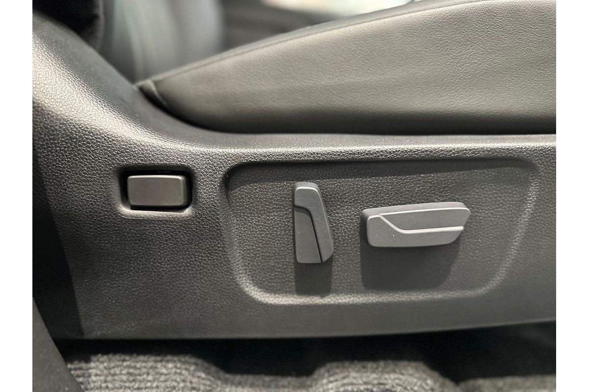 2025 Isuzu MU-X LS-T