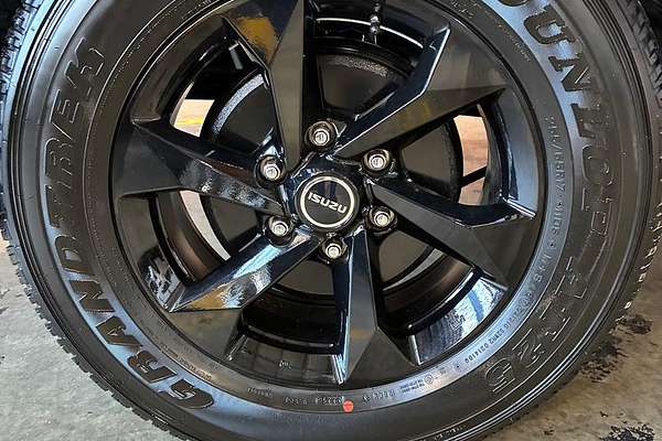 2025 Isuzu D-MAX X-RIDER 4X4