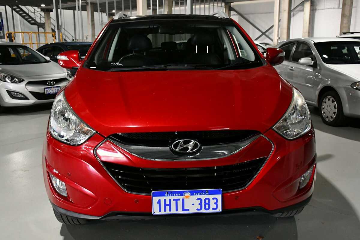 SOLD 2012 Hyundai ix35 Highlander AWD in Red Used SUV Victoria Park WA