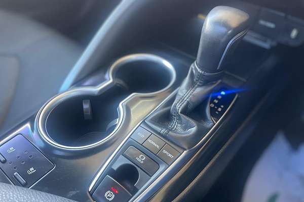 2018 Toyota Camry SL ASV70R