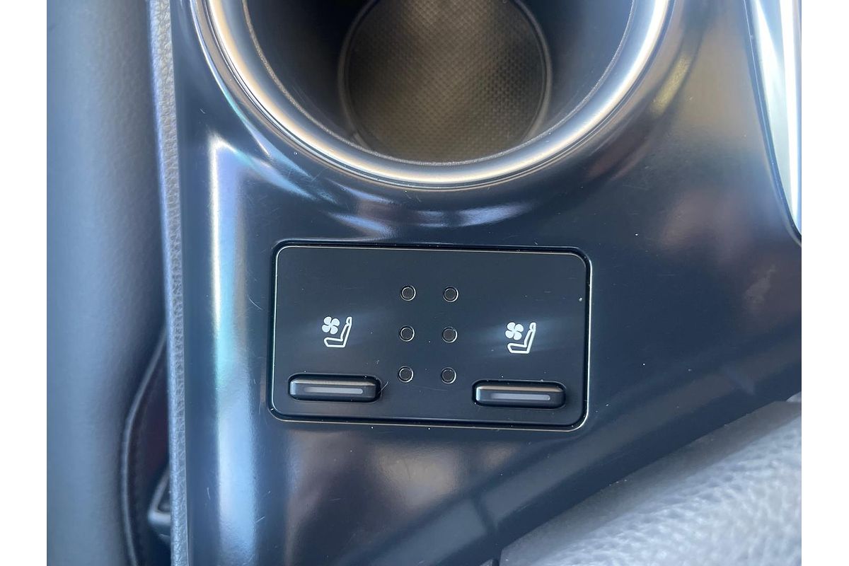 2018 Toyota Camry SL ASV70R