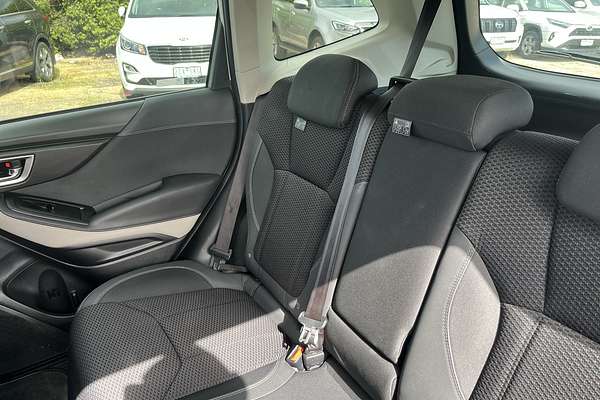 2023 Subaru Forester 2.5i Premium S5