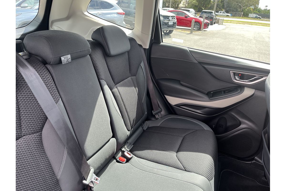 2023 Subaru Forester 2.5i Premium S5