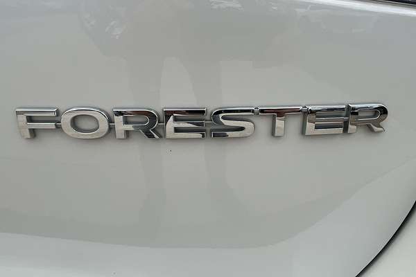 2023 Subaru Forester 2.5i Premium S5