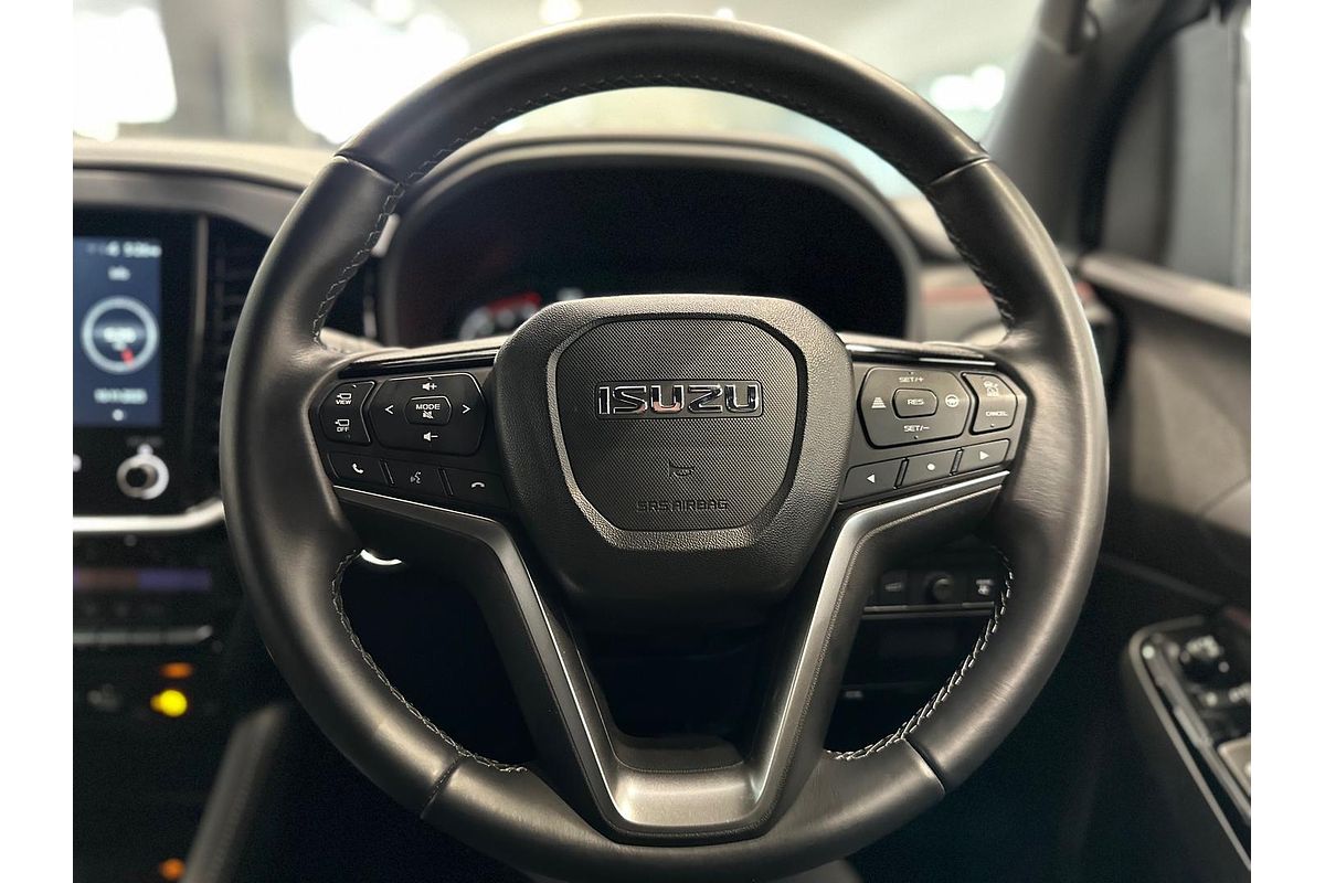 2025 Isuzu MU-X X-TERRAIN