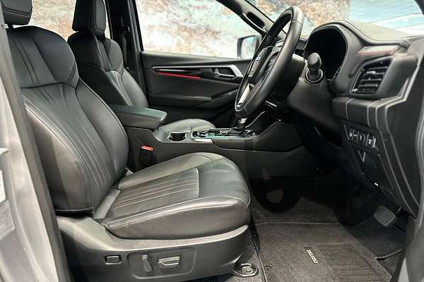 2025 Isuzu MU-X X-TERRAIN