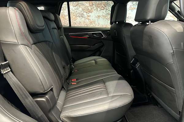 2025 Isuzu MU-X X-TERRAIN