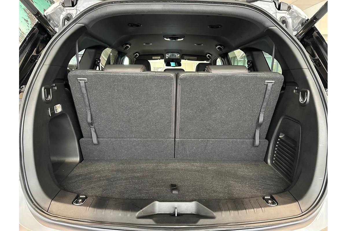 2025 Isuzu MU-X X-TERRAIN