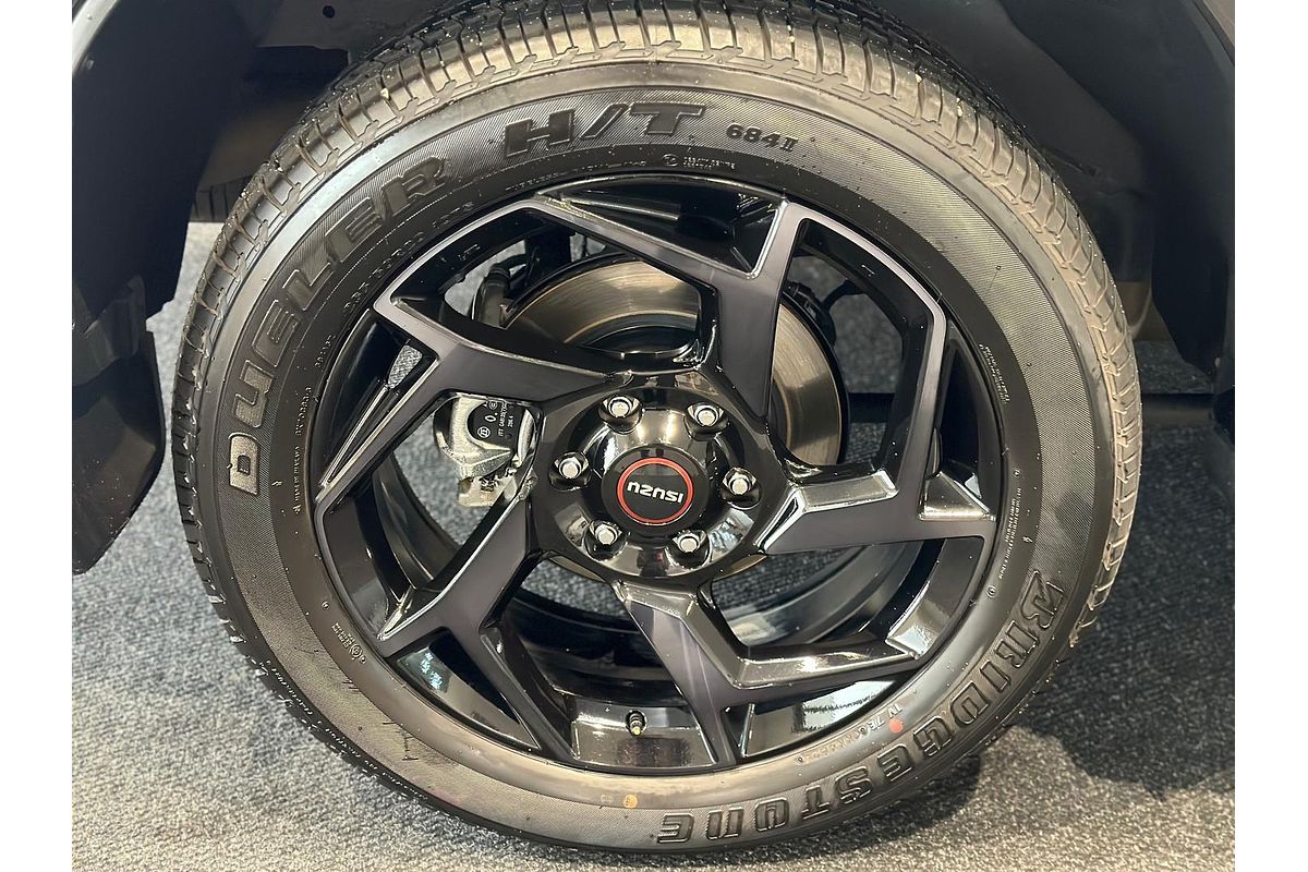 2025 Isuzu MU-X X-TERRAIN