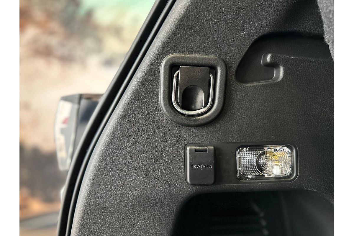 2025 Isuzu MU-X X-TERRAIN