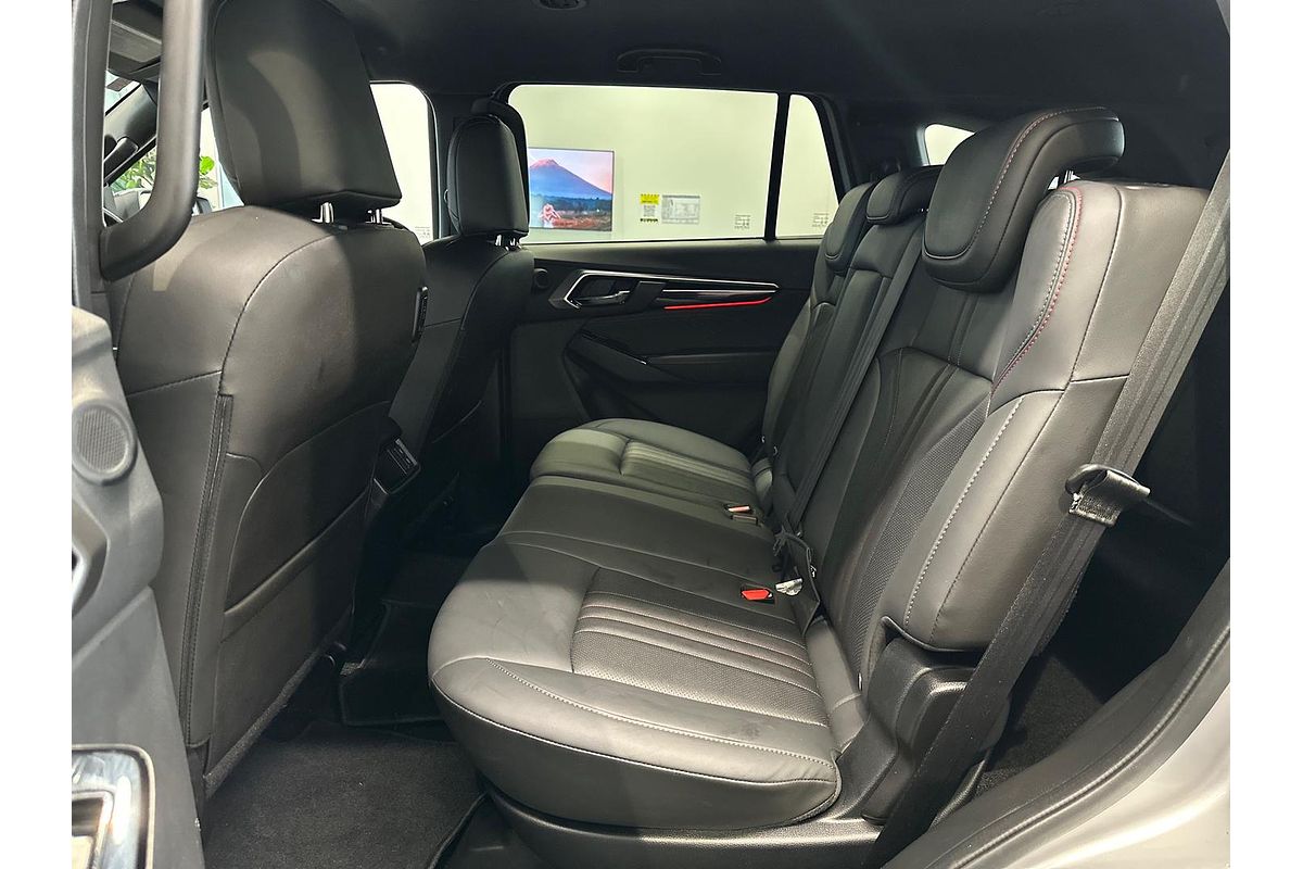 2025 Isuzu MU-X X-TERRAIN