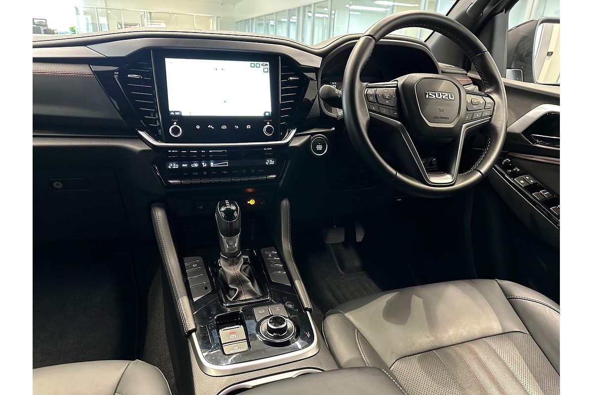 2025 Isuzu MU-X X-TERRAIN