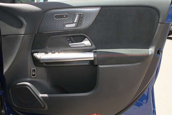 2025 Mercedes-Benz GLA-Class GLA200 H247