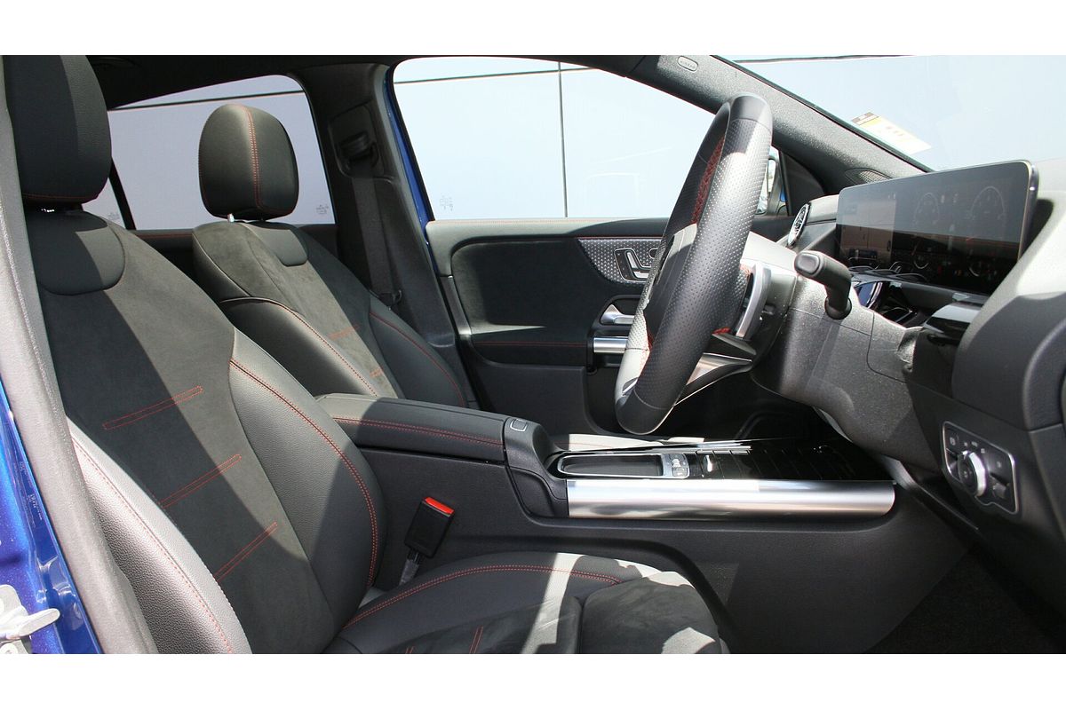 2025 Mercedes-Benz GLA-Class GLA200 H247