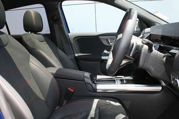 2025 Mercedes-Benz GLA-Class GLA200 H247