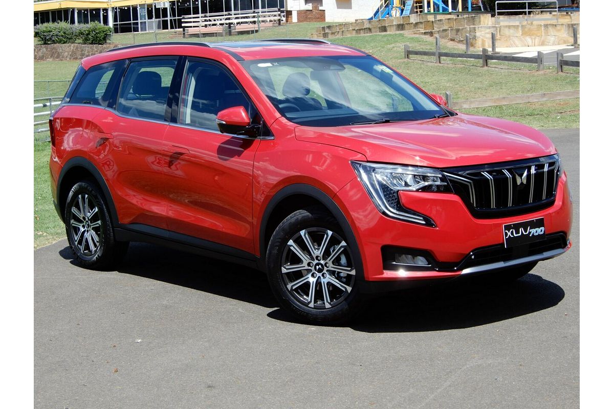 2025 Mahindra XUV700 AX7L