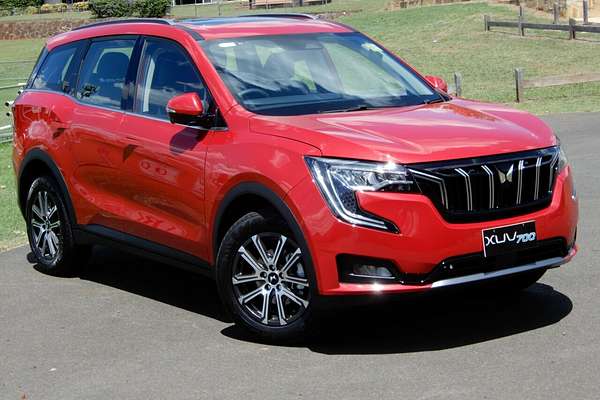 2025 Mahindra XUV700 AX7L