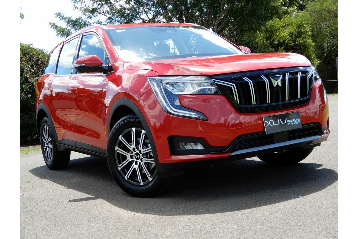 2025 Mahindra XUV700 AX7L