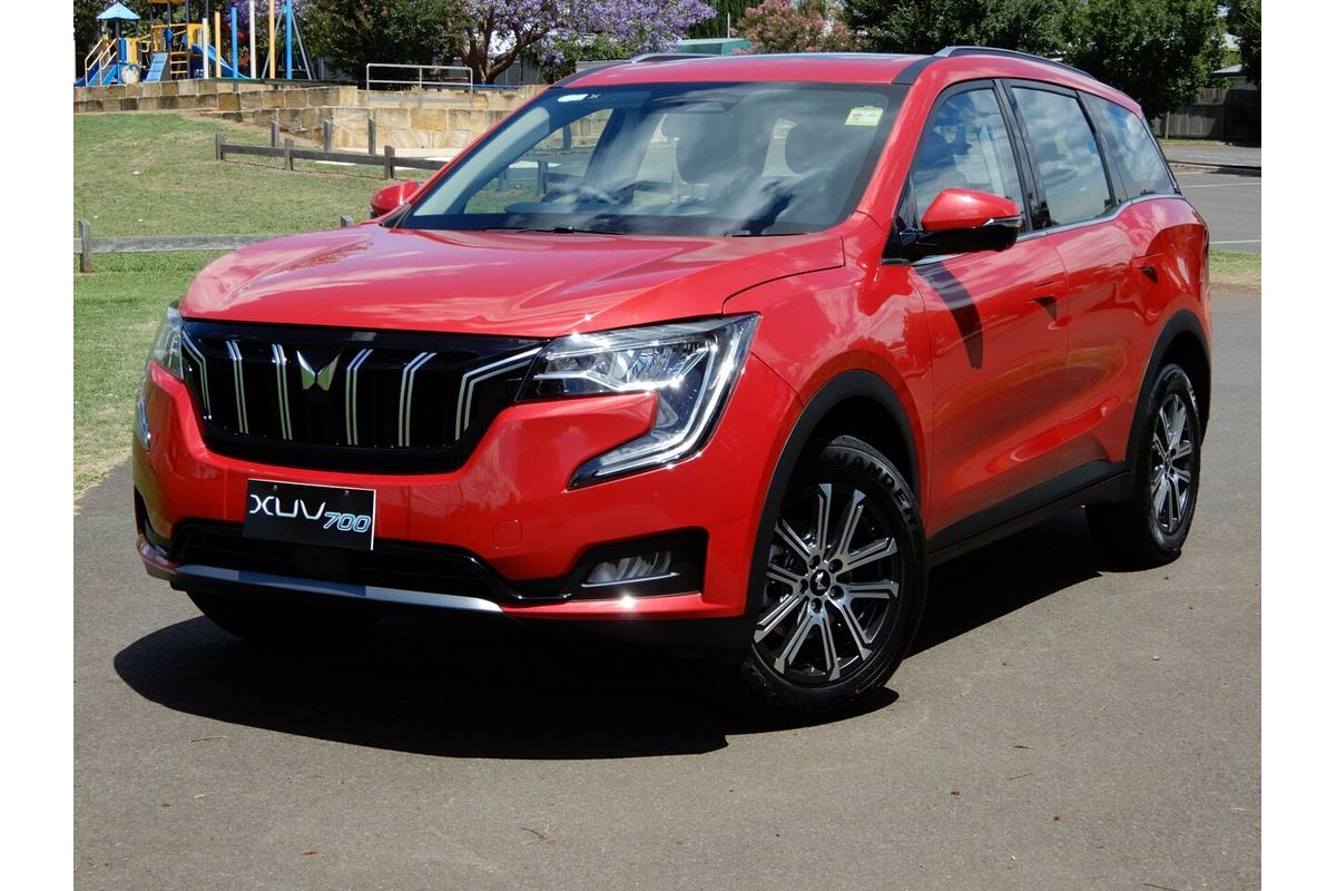 2025 Mahindra XUV700 AX7L
