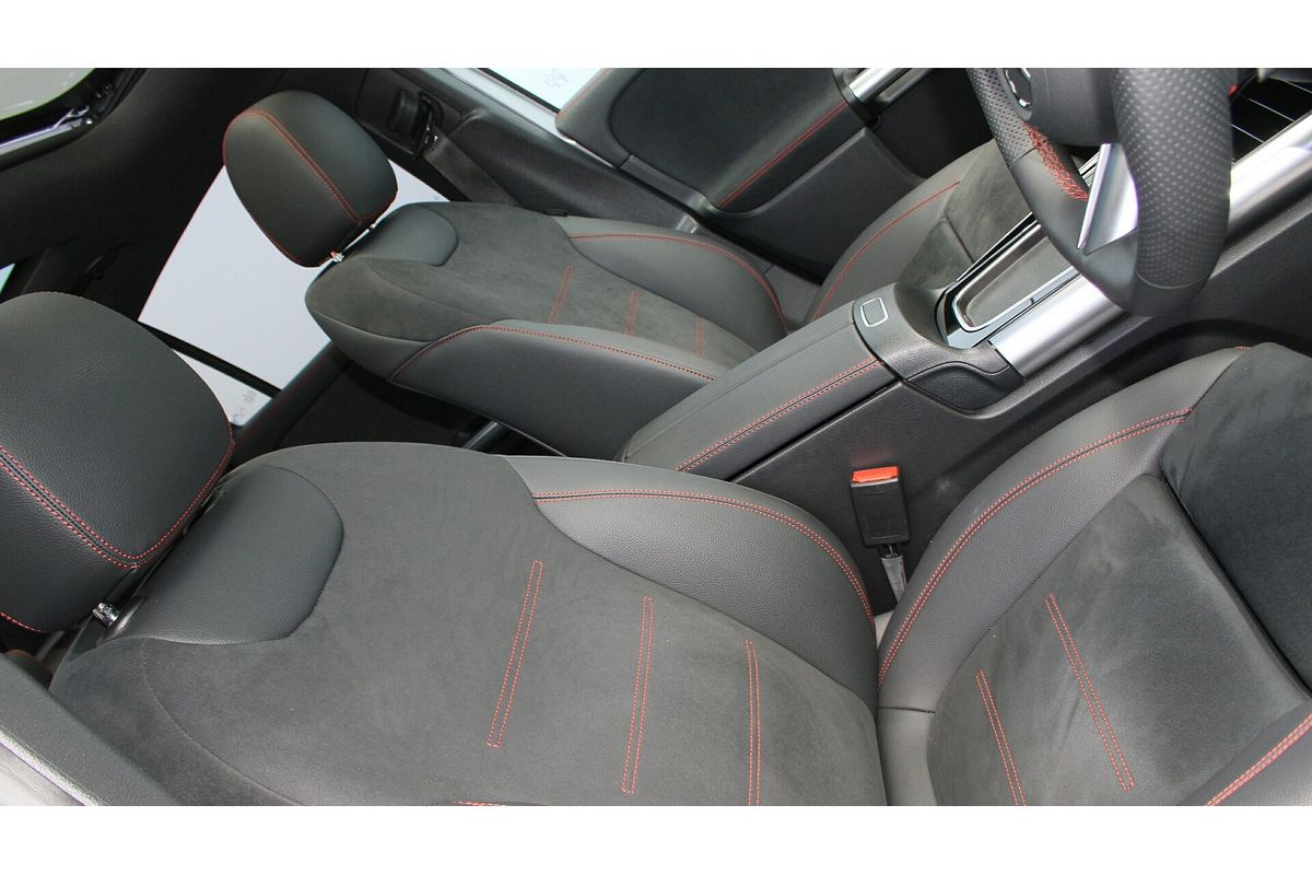 2025 Mercedes-Benz GLA-Class GLA200 H247