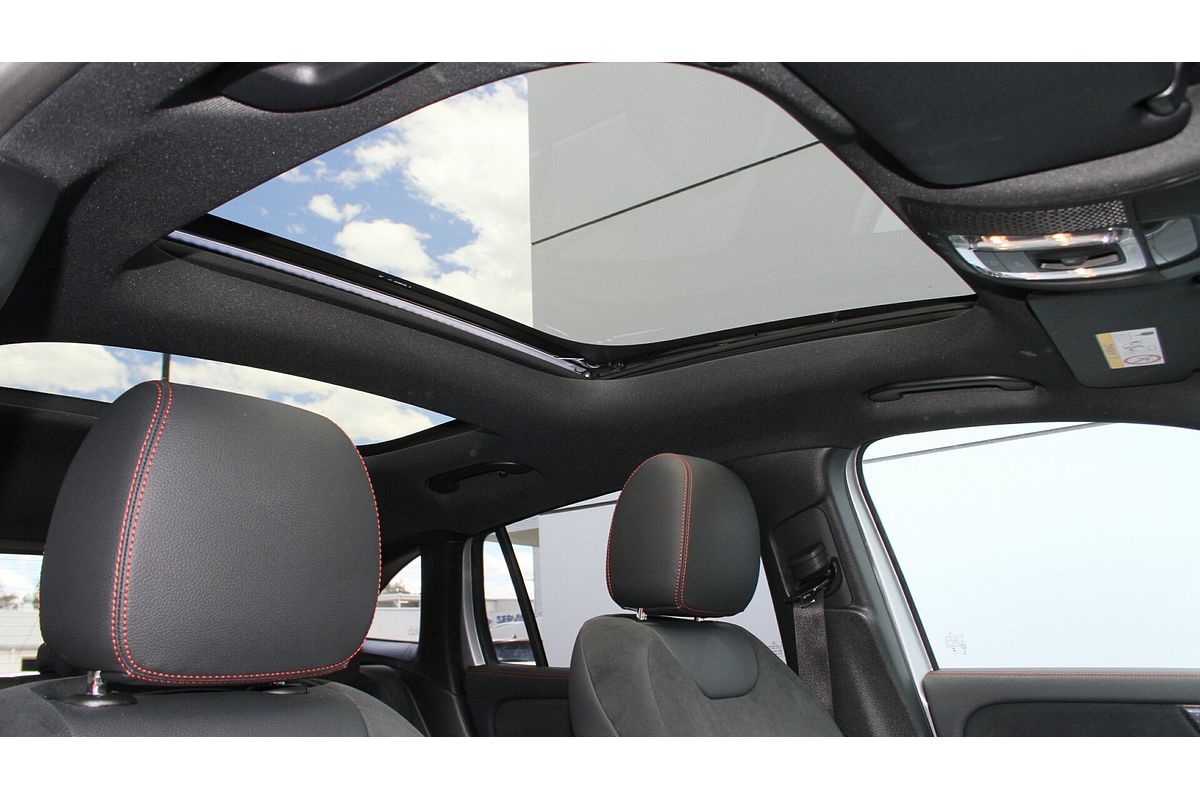 2025 Mercedes-Benz GLA-Class GLA200 H247