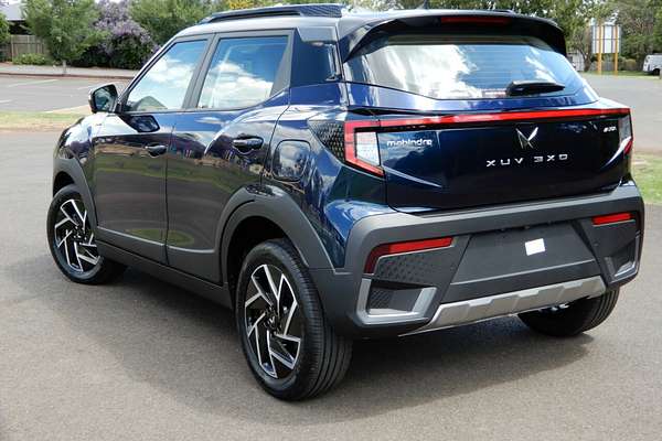 2025 Mahindra XUV 3XO AX7L