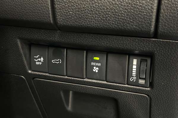 2024 Isuzu MU-X LS-T