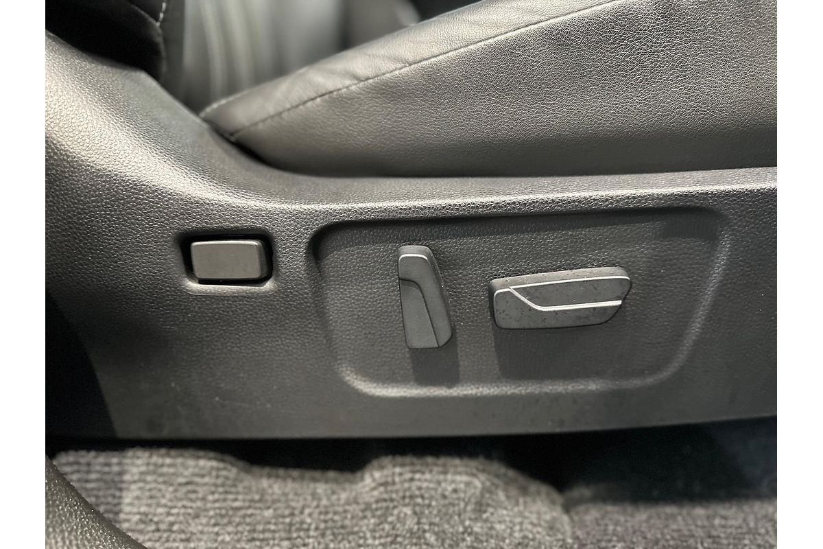 2024 Isuzu MU-X LS-T