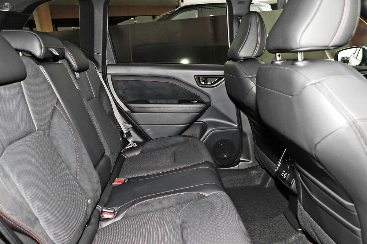 2025 Subaru Forester Hybrid Touring S6