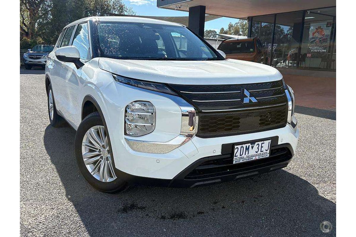 2025 Mitsubishi Outlander ES ZM