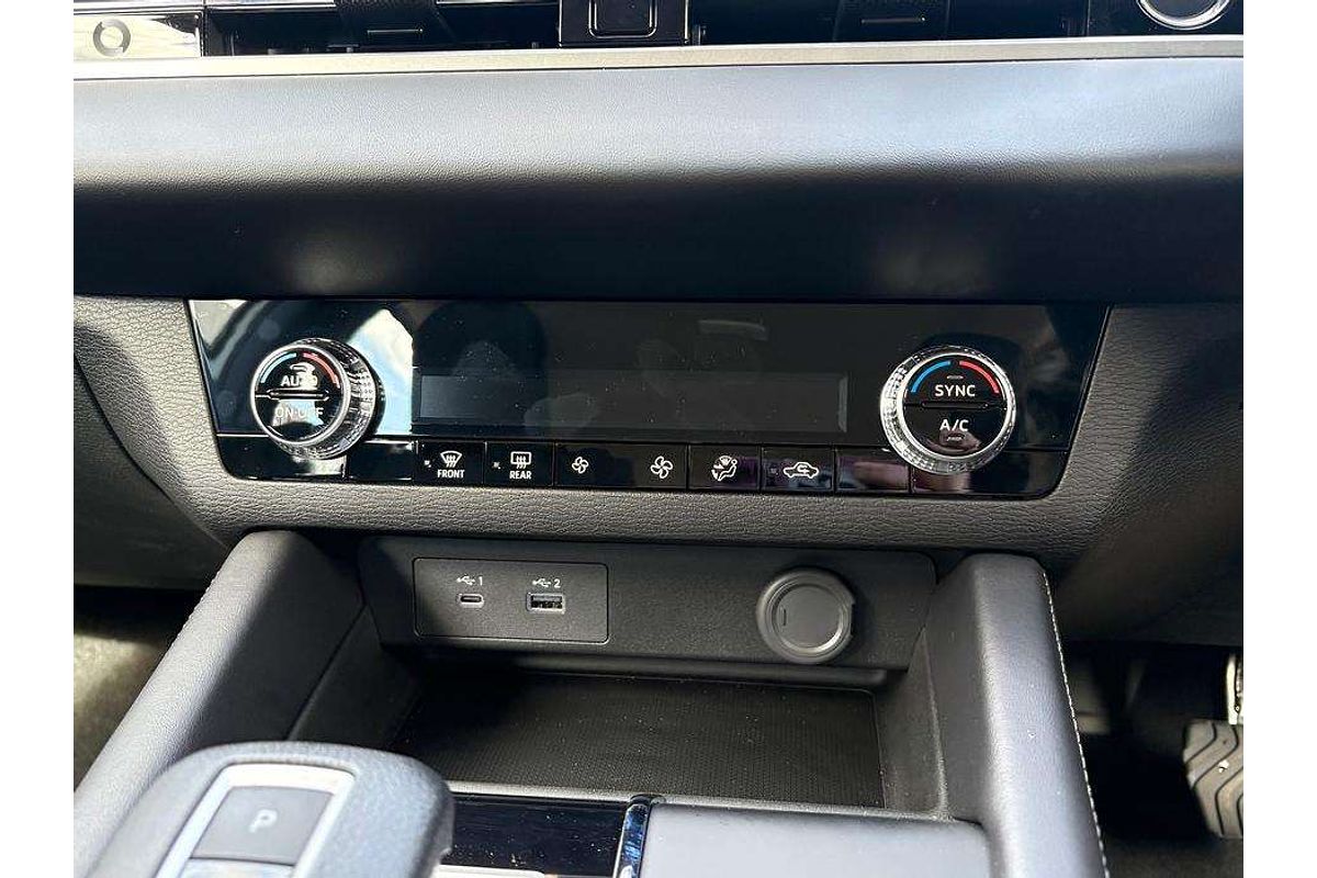 2025 Mitsubishi Outlander ES ZM