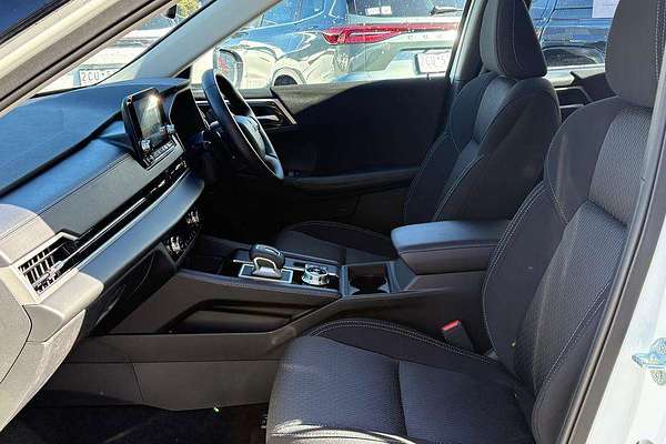 2025 Mitsubishi Outlander ES ZM