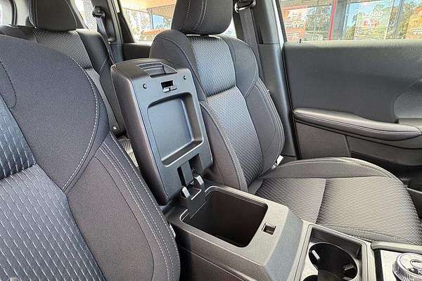 2025 Mitsubishi Outlander ES ZM