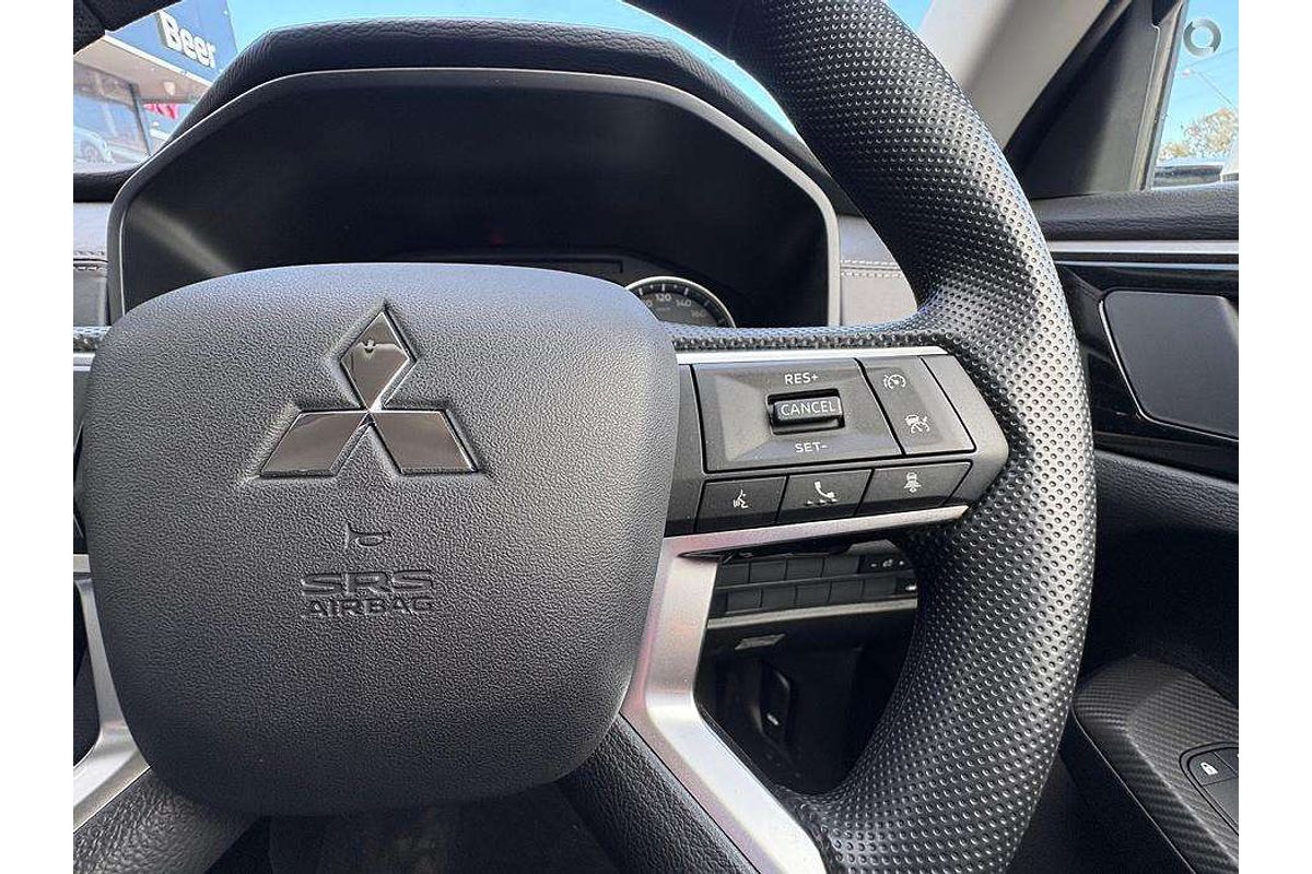2025 Mitsubishi Outlander ES ZM