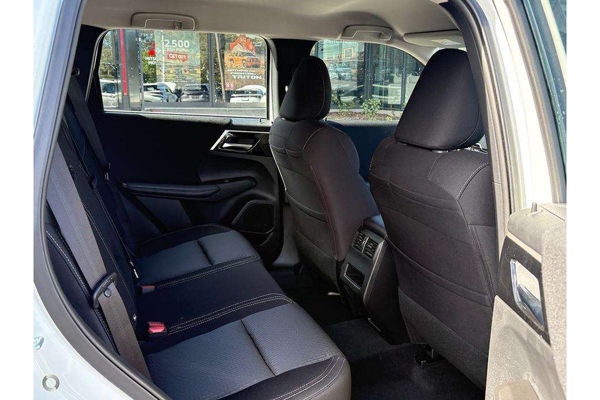 2025 Mitsubishi Outlander ES ZM