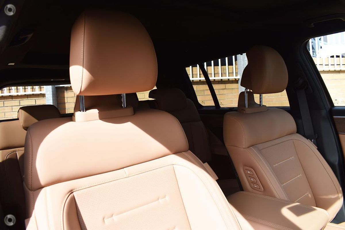 2025 Hyundai Santa Fe Hybrid Calligraphy MX5.V2