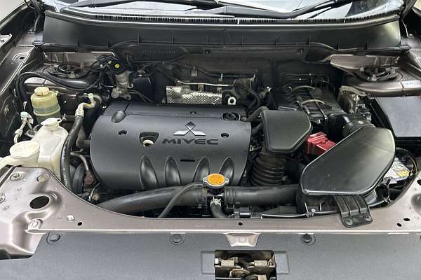 2012 Mitsubishi Outlander XLS ZH