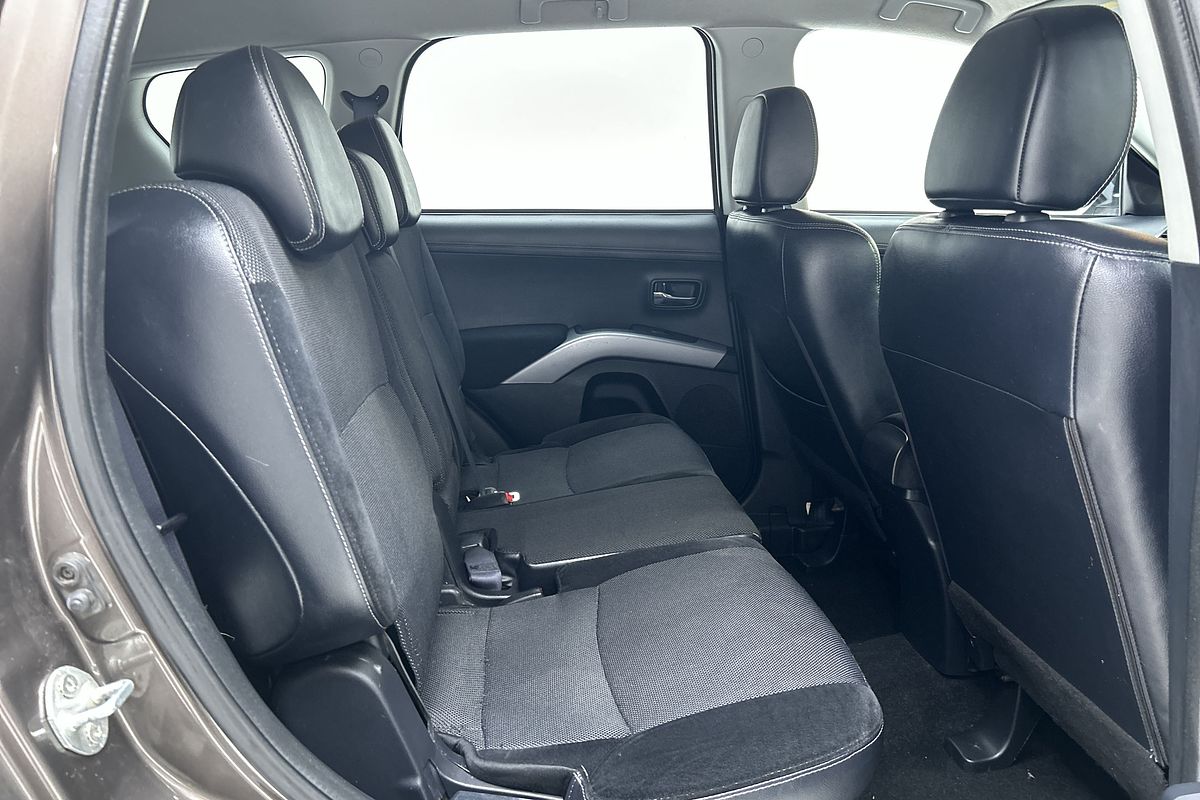 2012 Mitsubishi Outlander XLS ZH