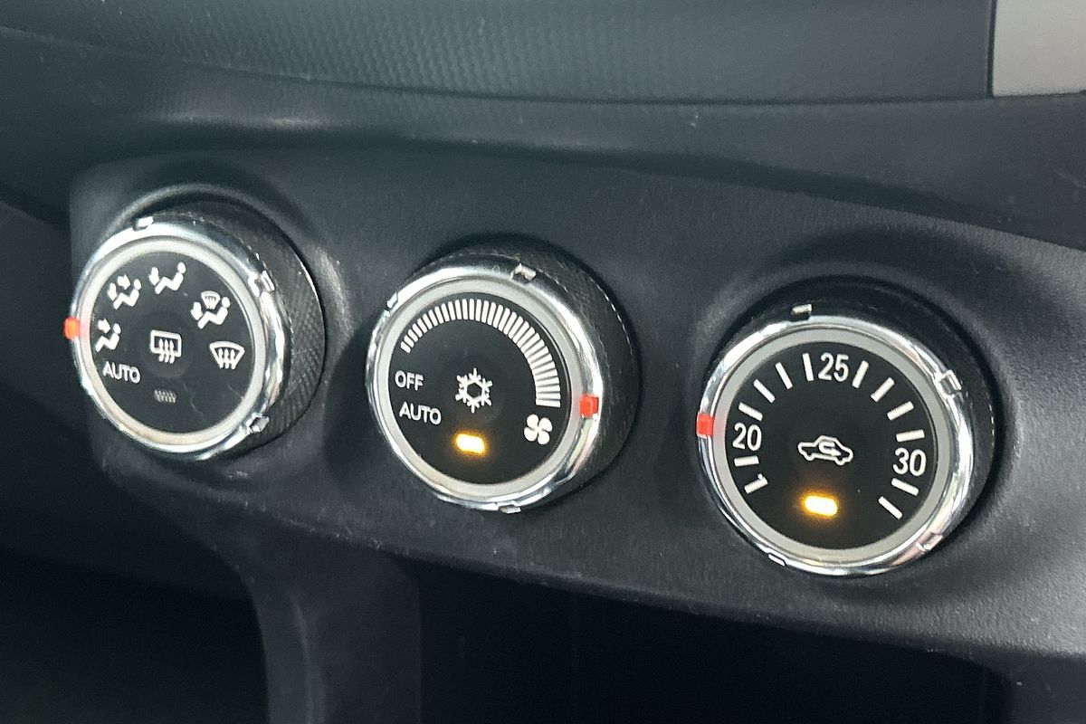 2012 Mitsubishi Outlander XLS ZH