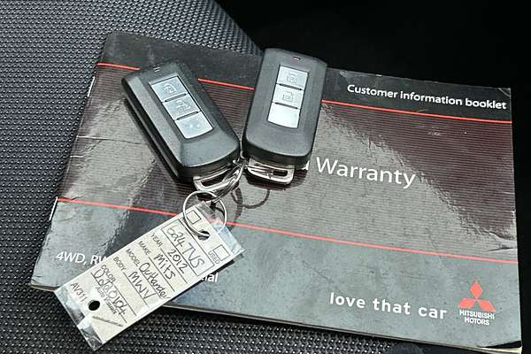 2012 Mitsubishi Outlander XLS ZH