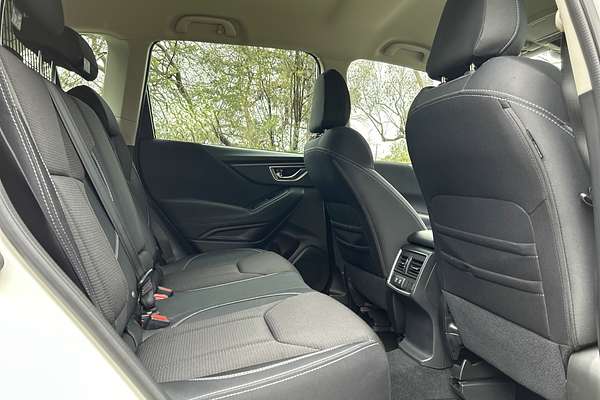 2022 Subaru Forester 2.5i S5