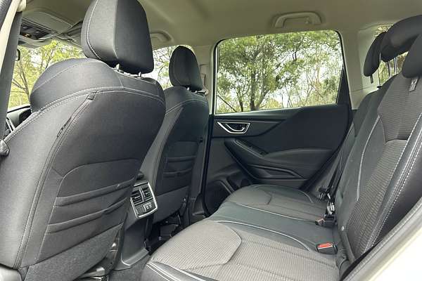 2022 Subaru Forester 2.5i S5