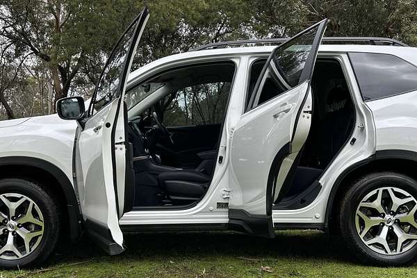 2022 Subaru Forester 2.5i S5