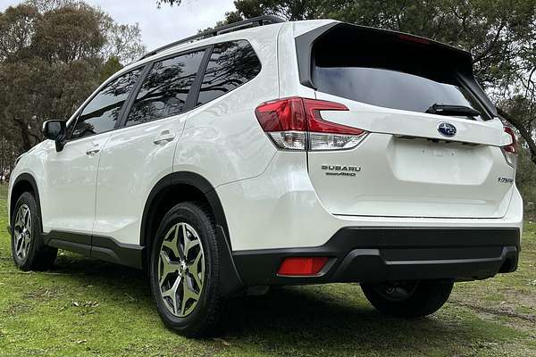 2022 Subaru Forester 2.5i S5